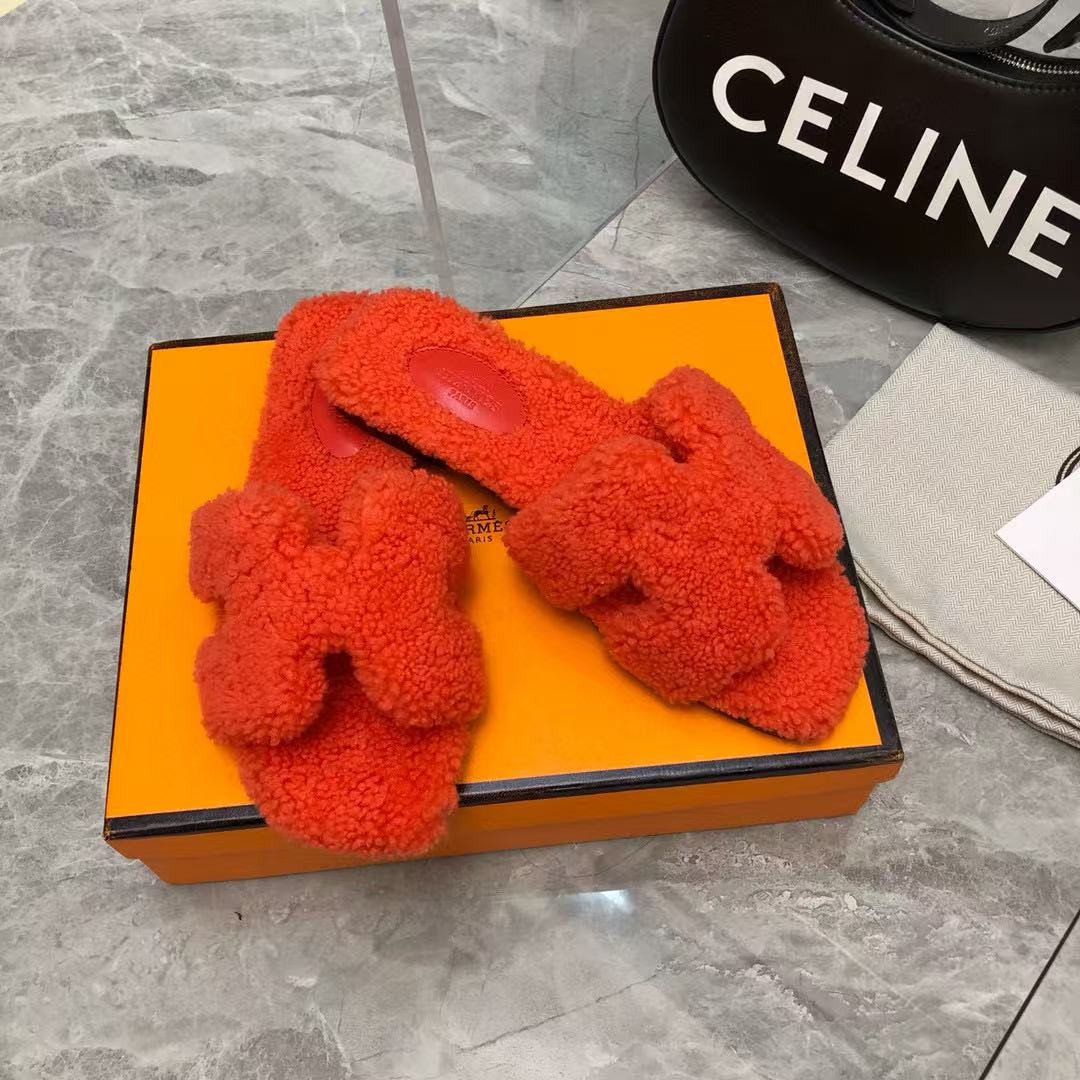 ua H**mes oran sandal