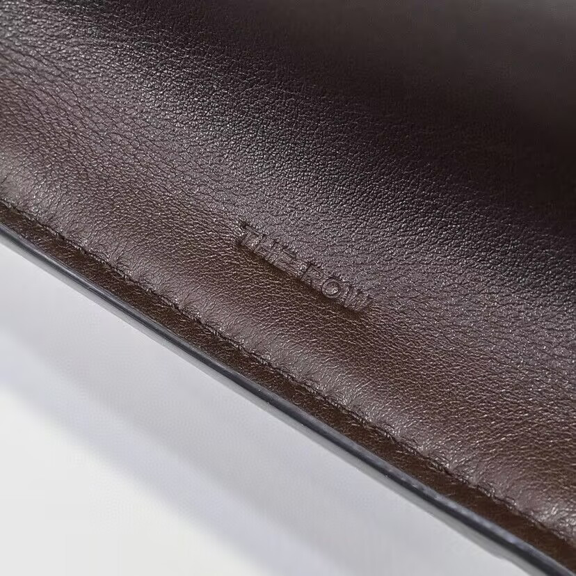 T*e R0w marlo bag in leather 43x19x30cm