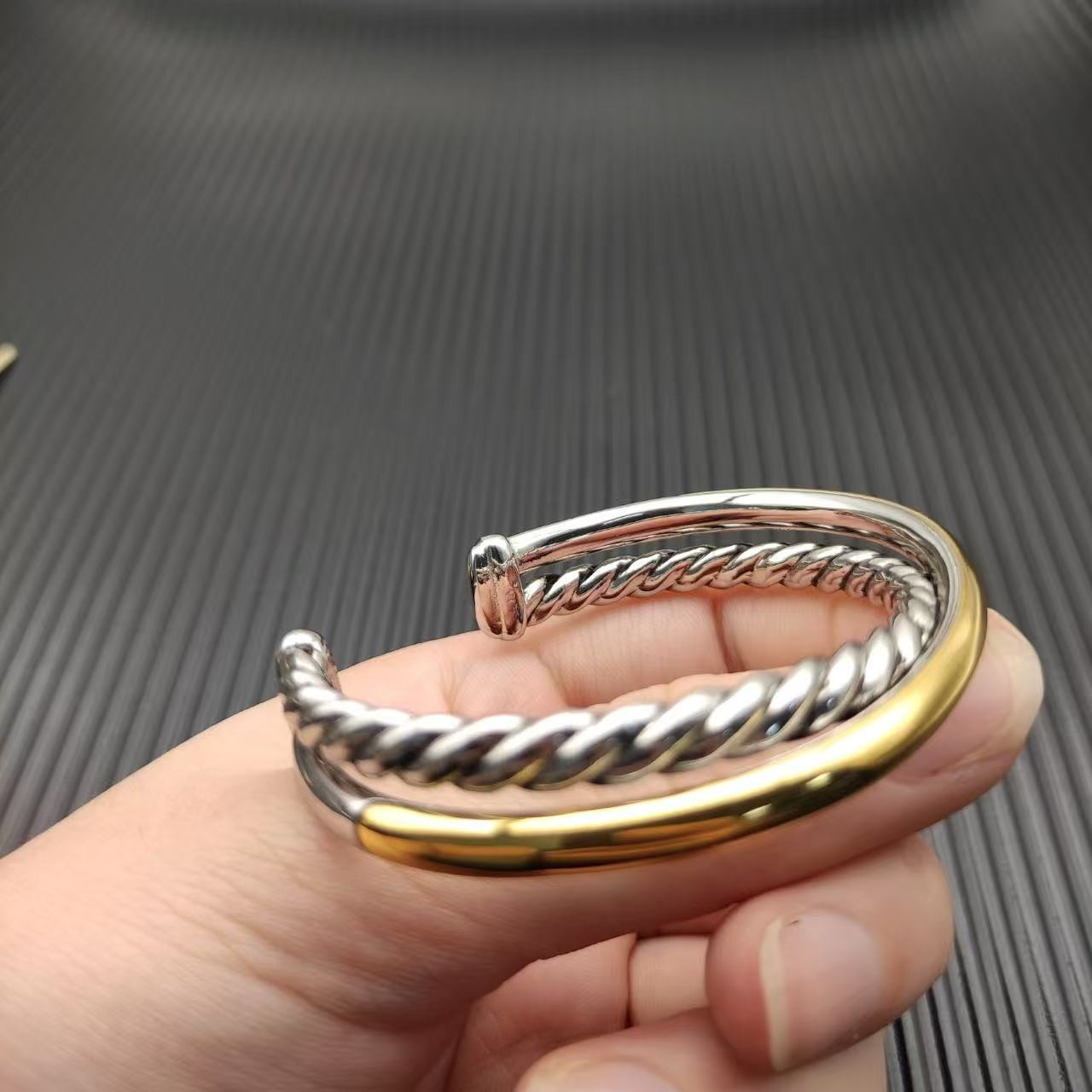 dau1d Yvrm*n 11mm crossover bracelet