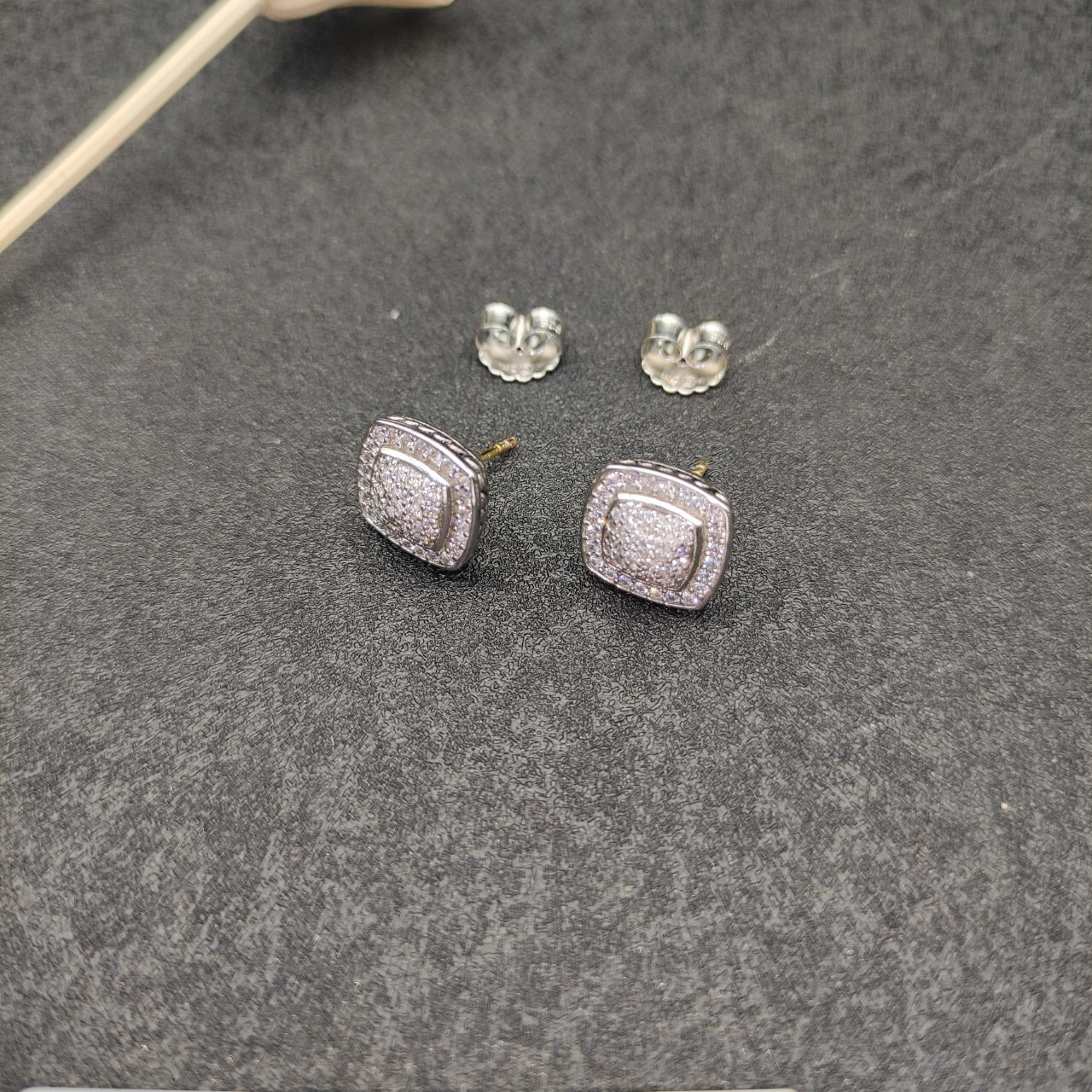 dau1d Yvrm*n square di*m*nd earrings