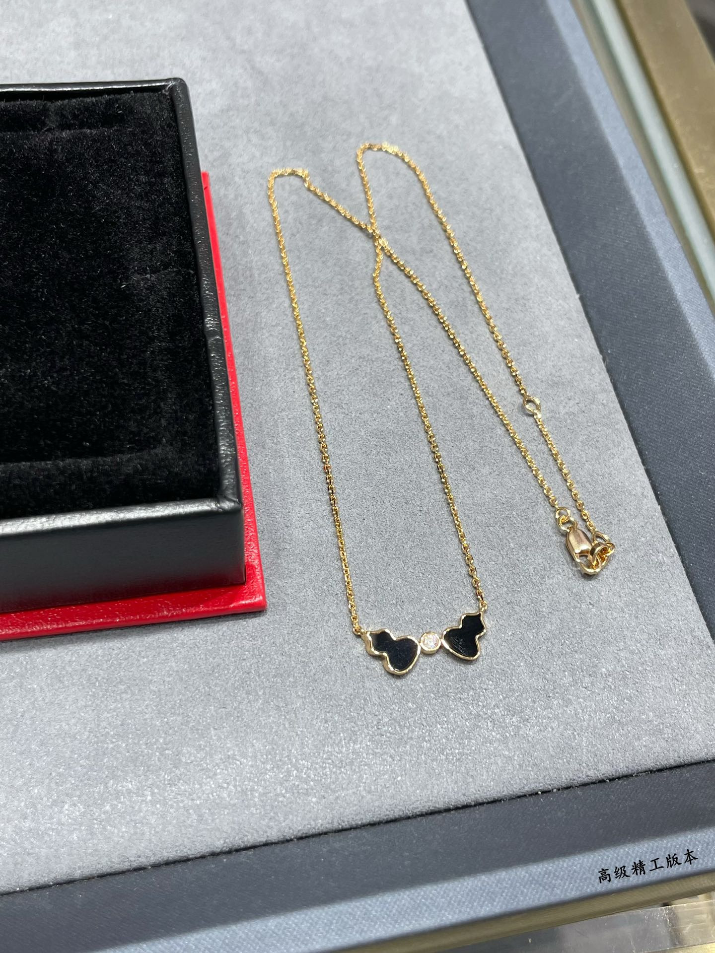 Qee1in wulu double gourd necklace