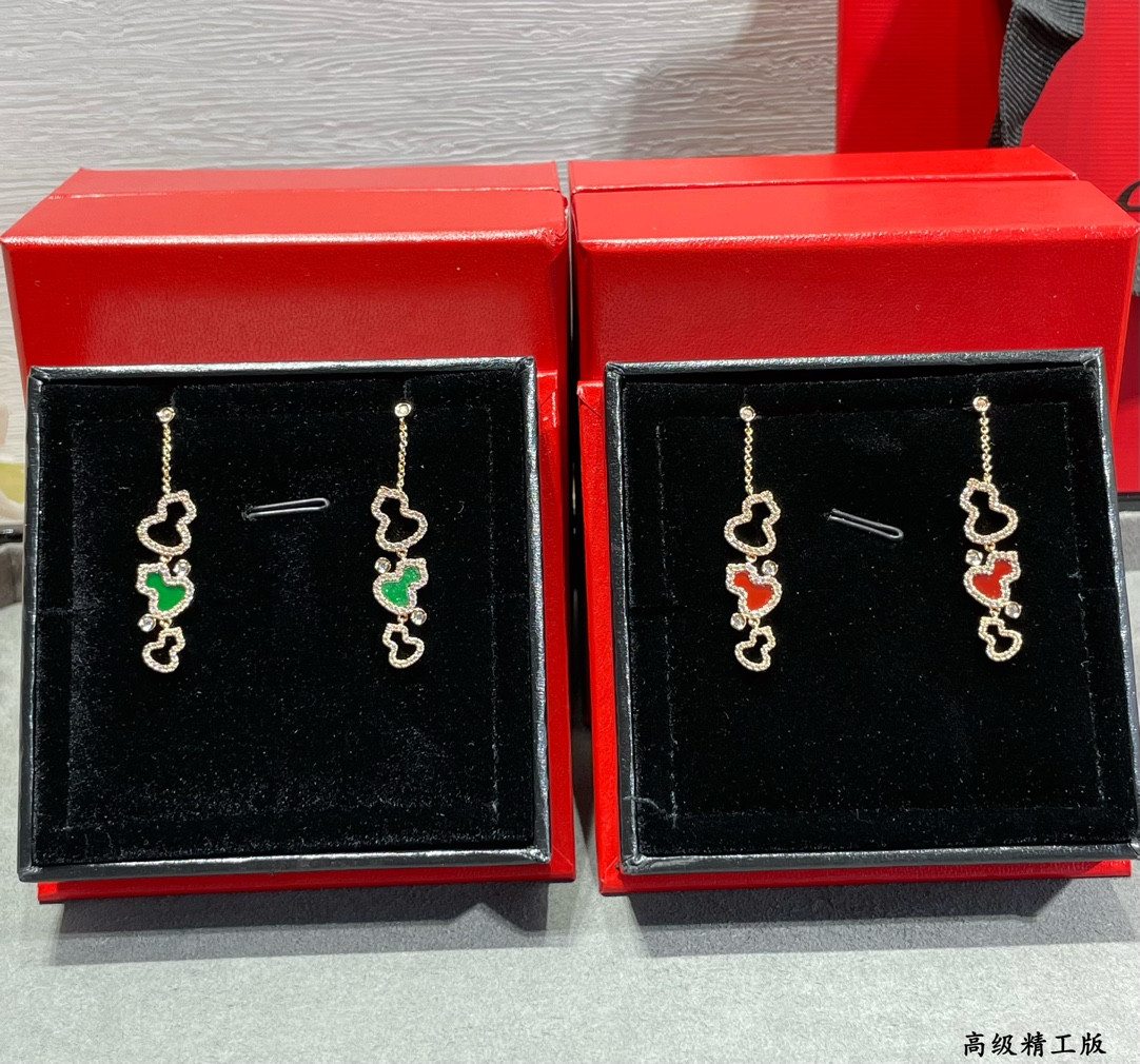 Qee1in agate triple gourd stud earrings
