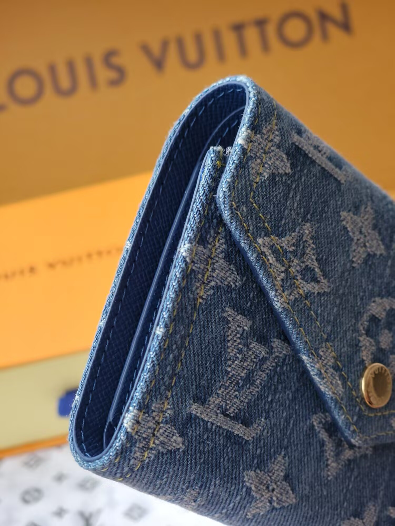 LV Victorine Wallet M13212 12x9.5x2.5cm