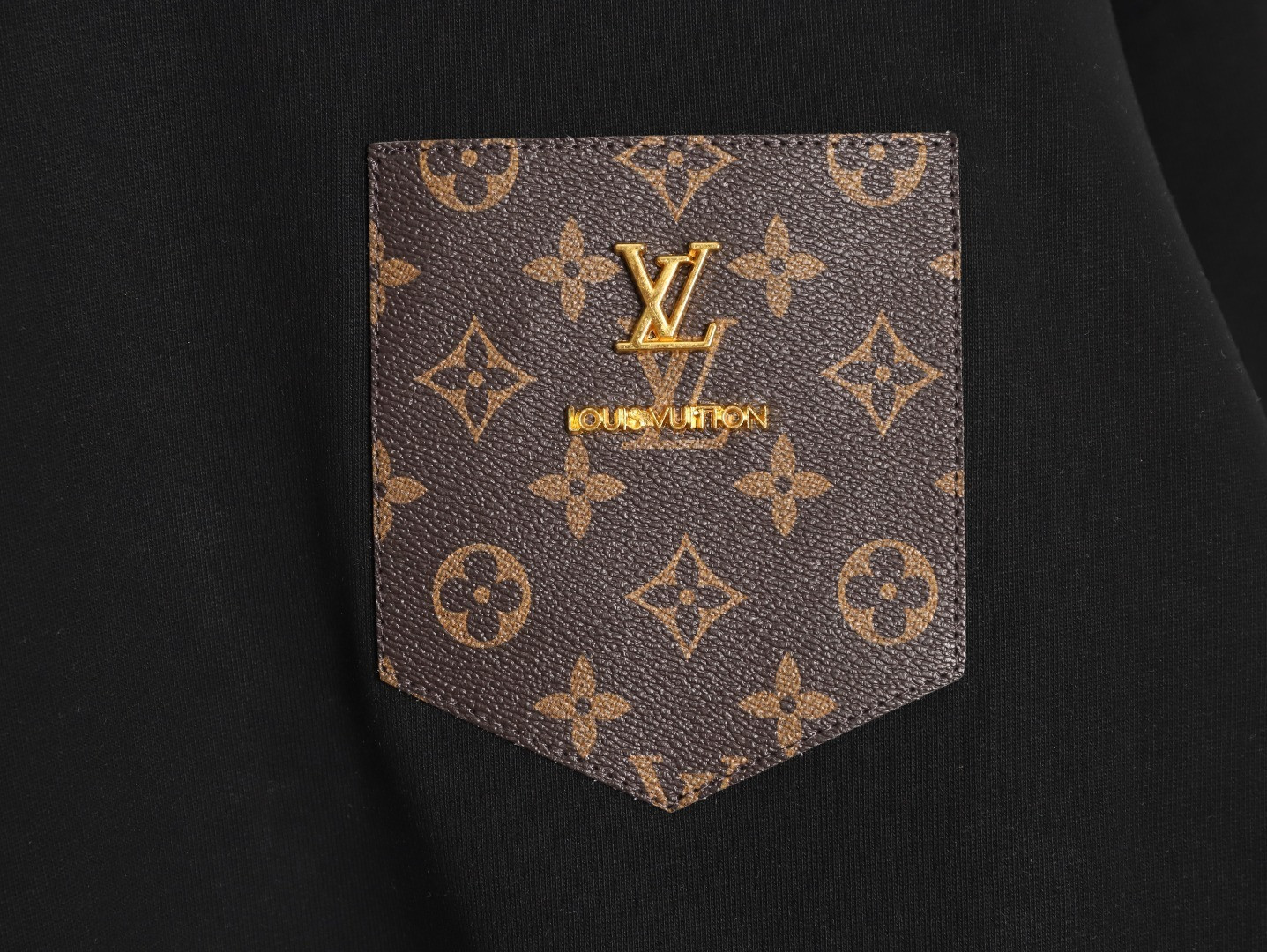 l0*is V*t0n hoodies