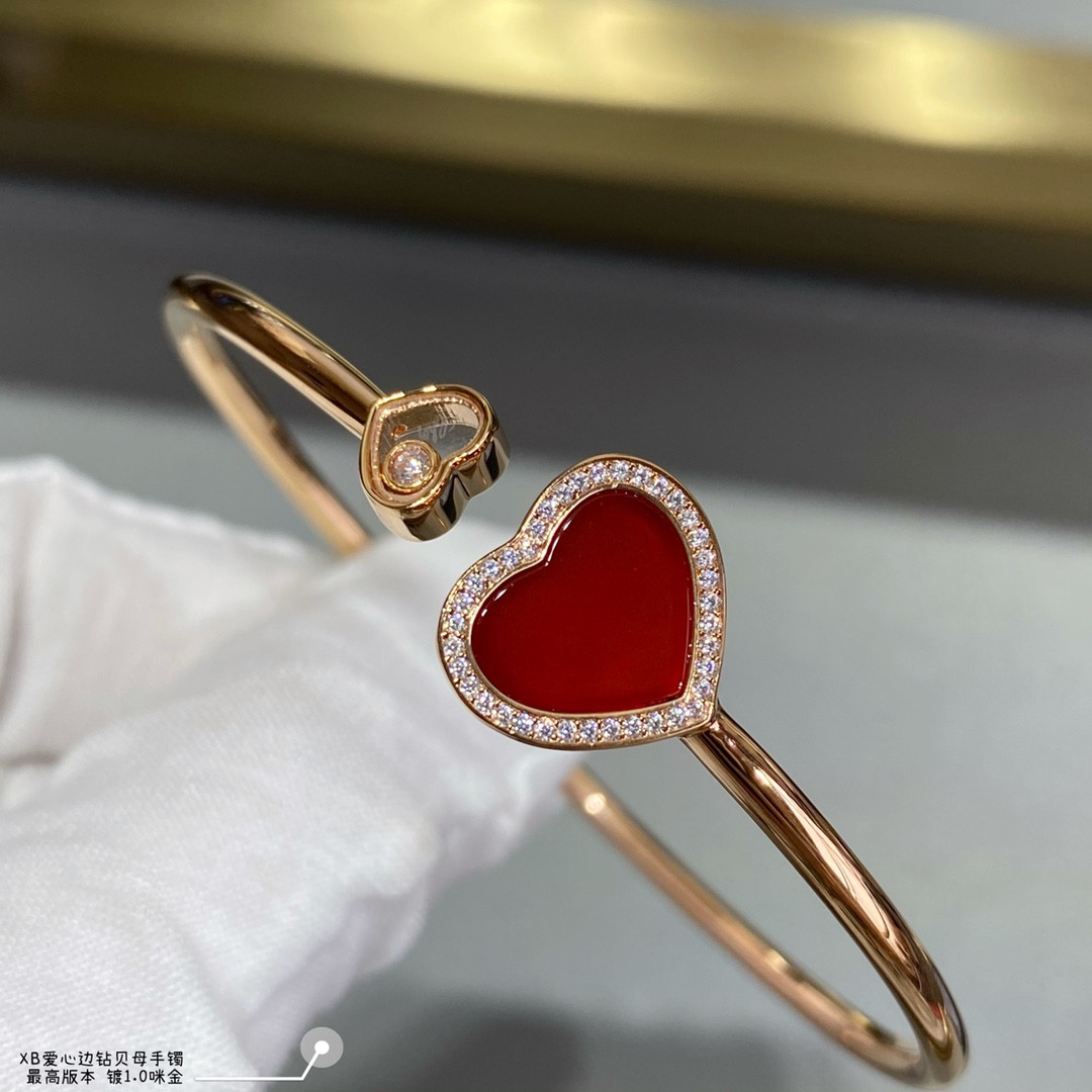Ch0pard heart-shaped edge di*m*nd mother-of-pearl bracelet