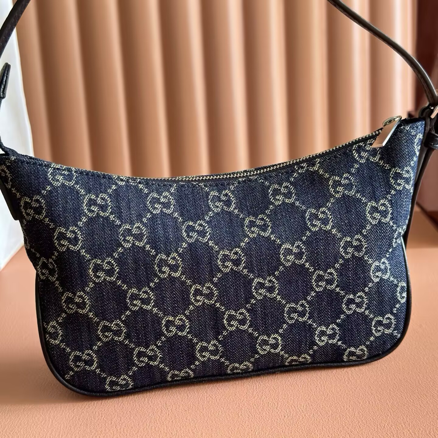 G*u*i lady lunetta small shoulder bag 22x14x5.5cm