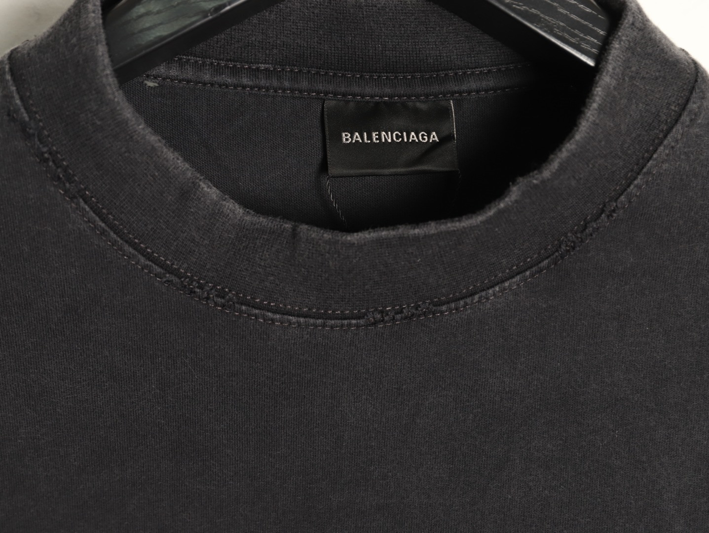 Ba*len*cia*ga long-sleeved t-shirt