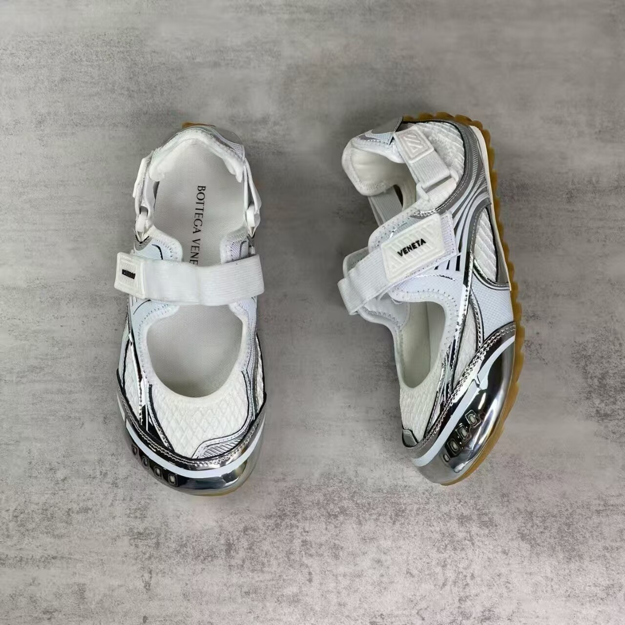ua bo*te*ga Ve*ne*ta orbit flash mary-jane sneaker