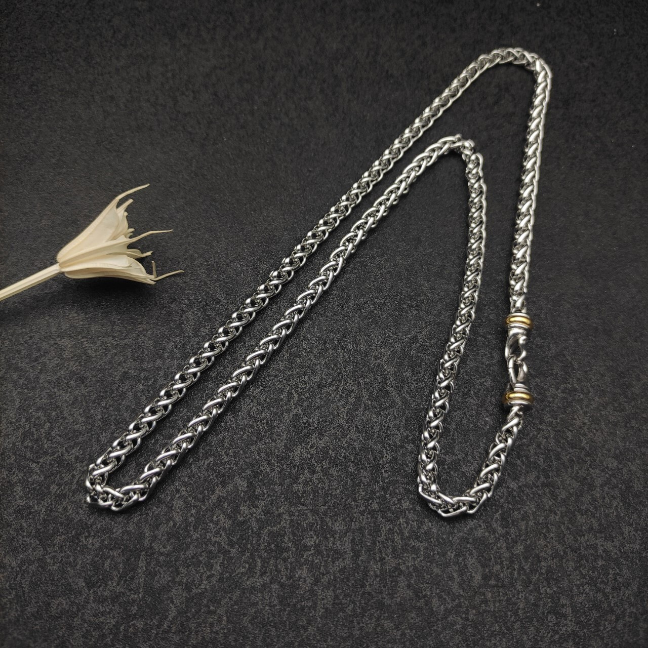 dau1d Yvrm*n 6mm hook necklace