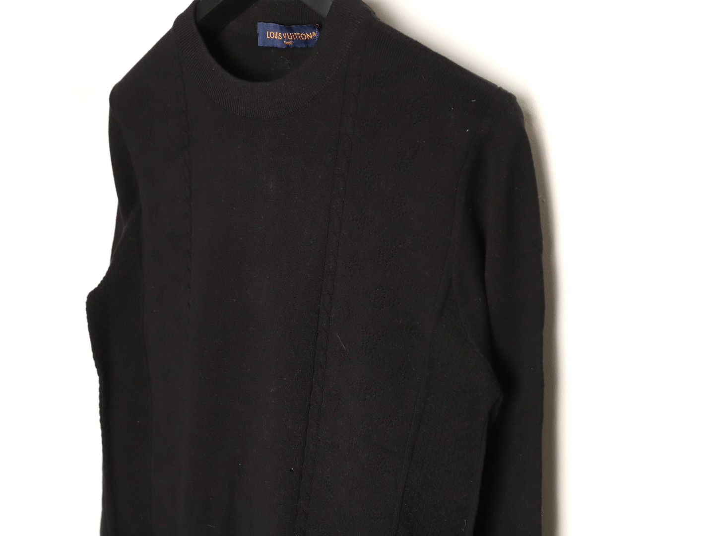l0*is V*t0n lv sweaters
