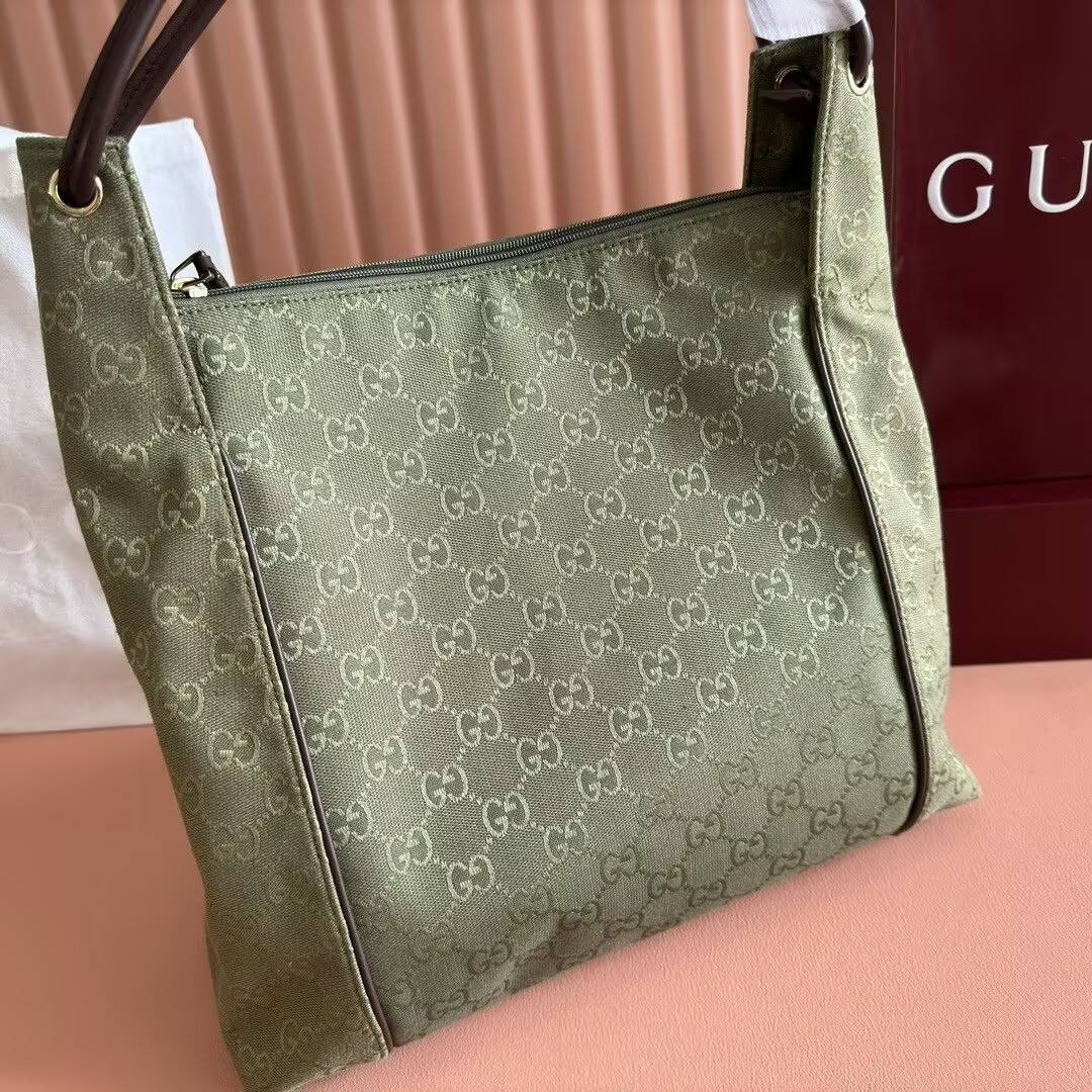 G*u*i tote bag 36x36x10cm