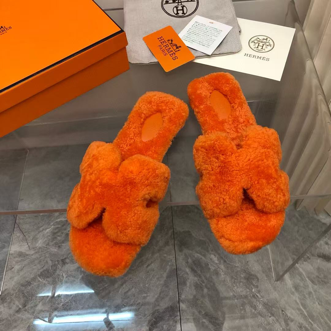 ua H**mes oran sandal