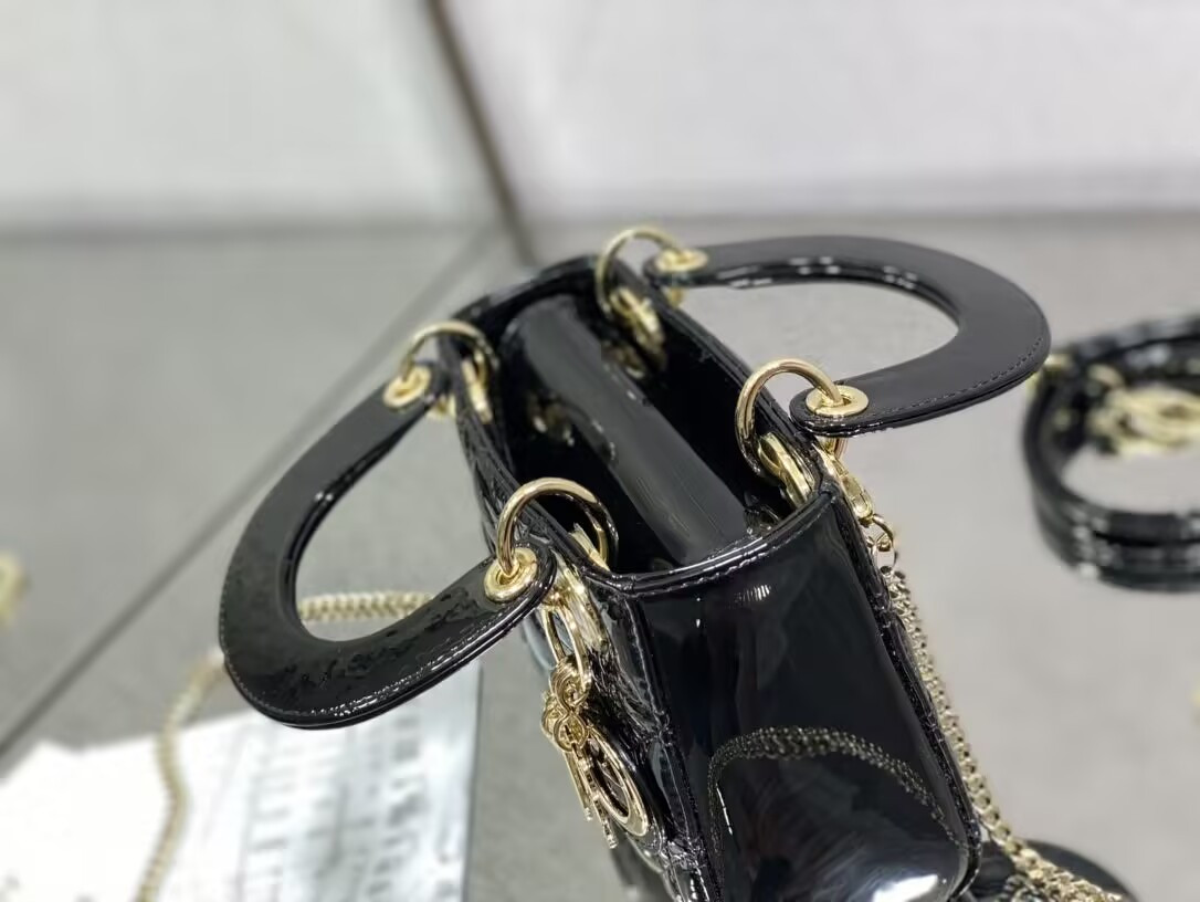 mini lady D*or bag patent cannage calfskin 17 x 15 x 7 cm