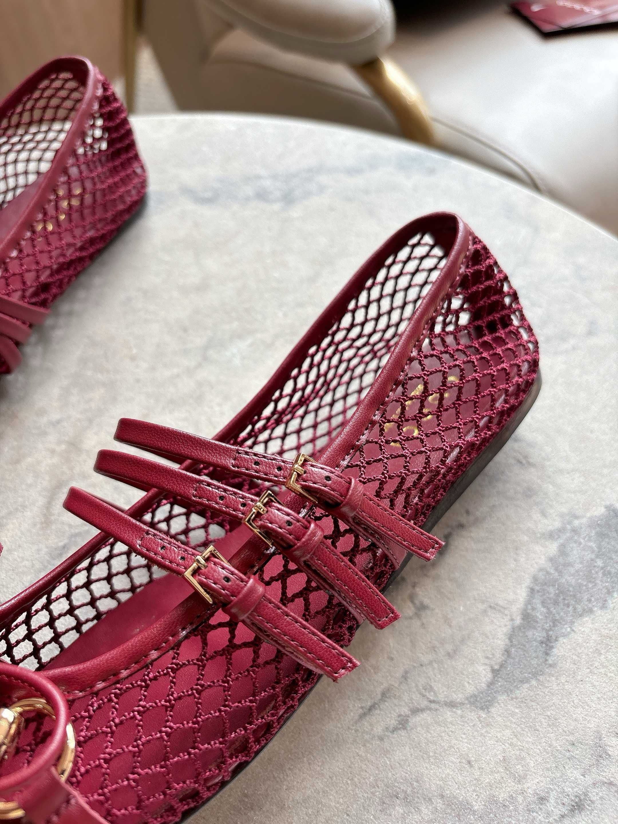 ua G*u*i horsebit ballerina flat