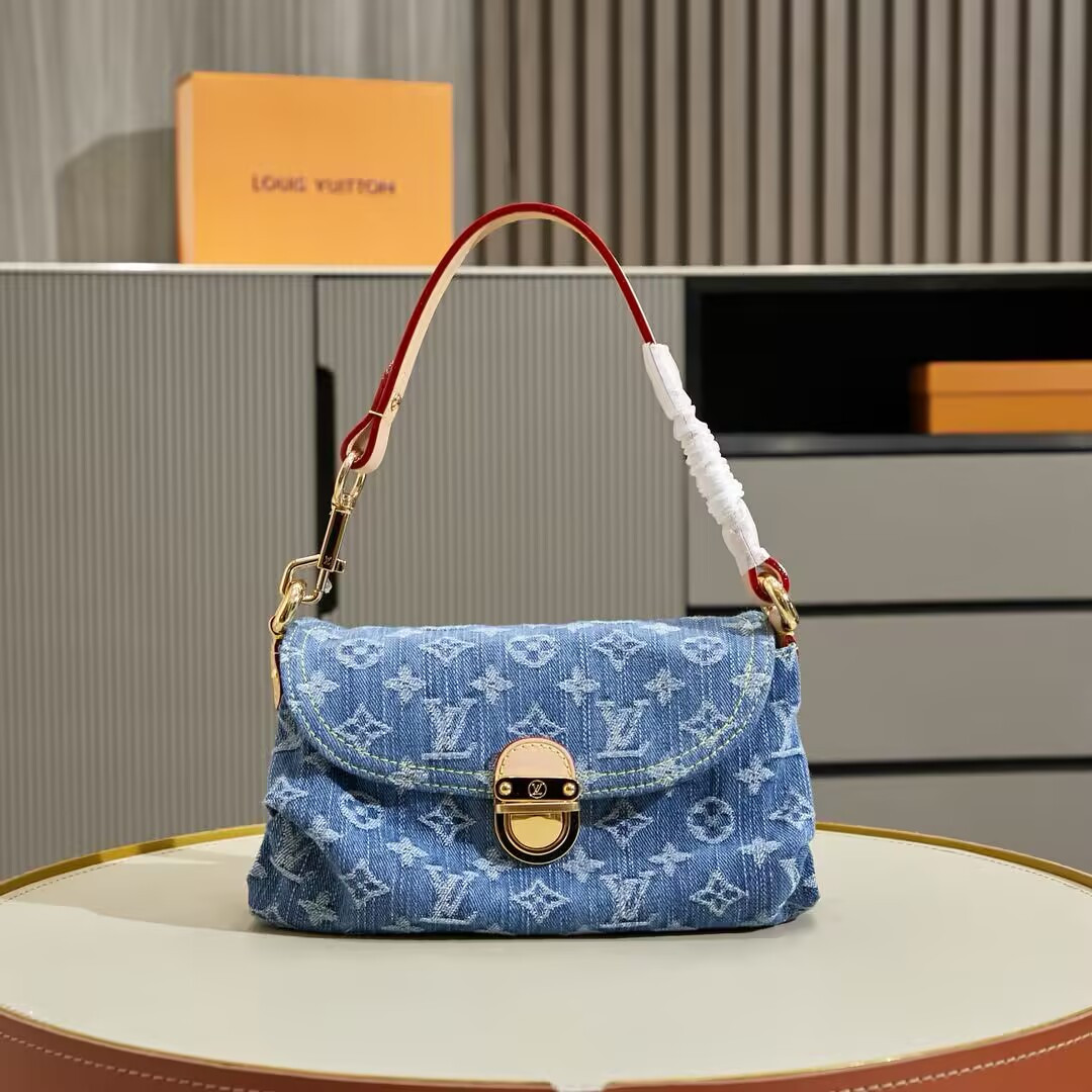 lv De*1m mini pleaty handbag m95050 26x15x9cm