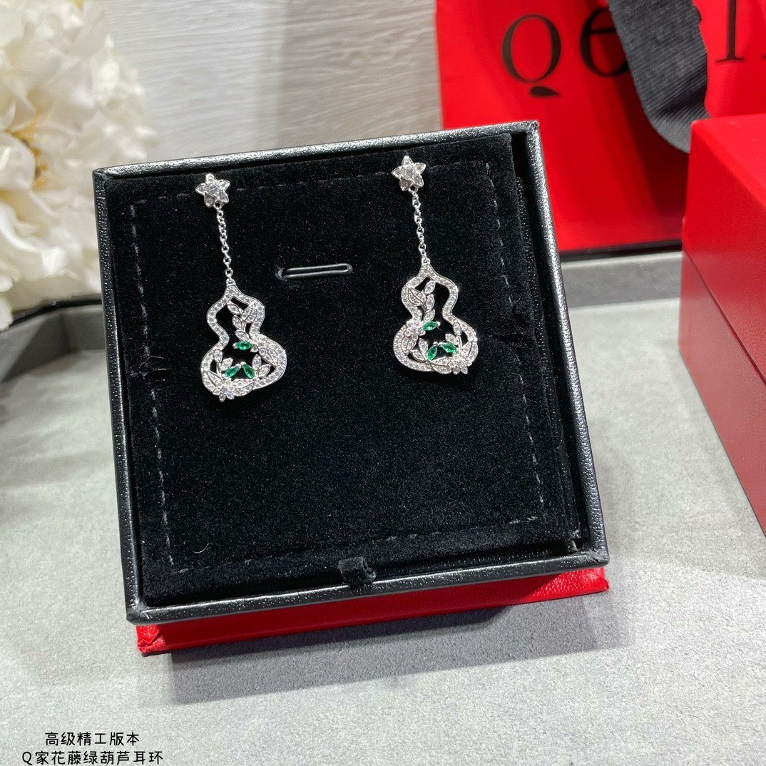 Qee1in vine gourd earrings
