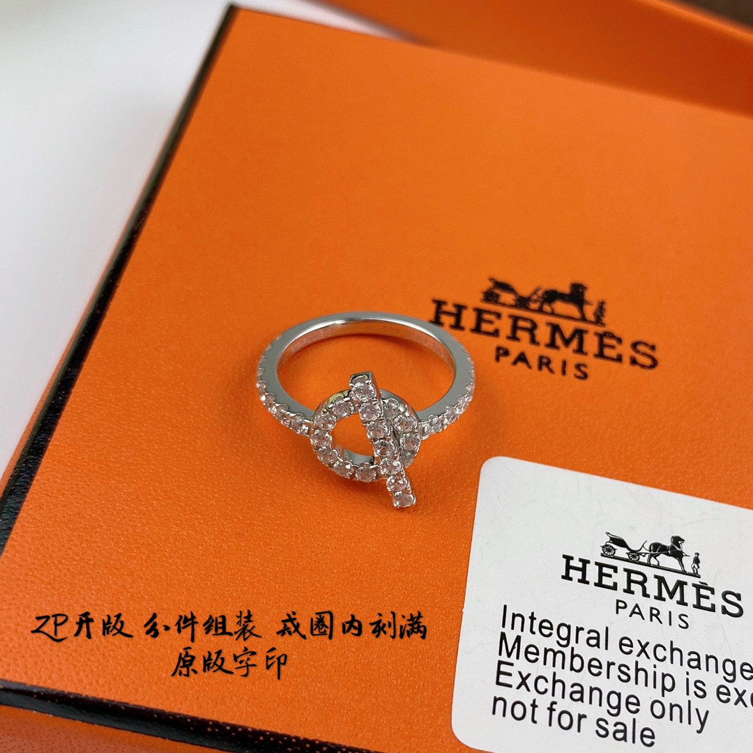 H**mes ot buckle full di*m*nd ring