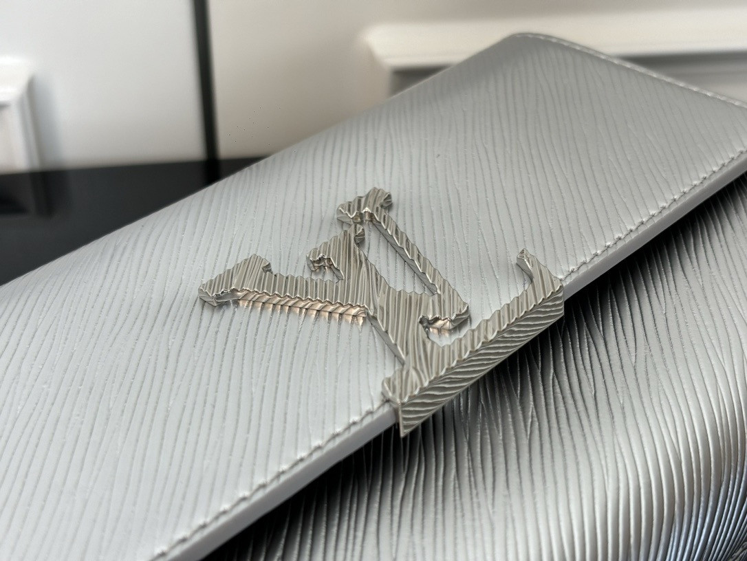 LV M237 22x14x5cm