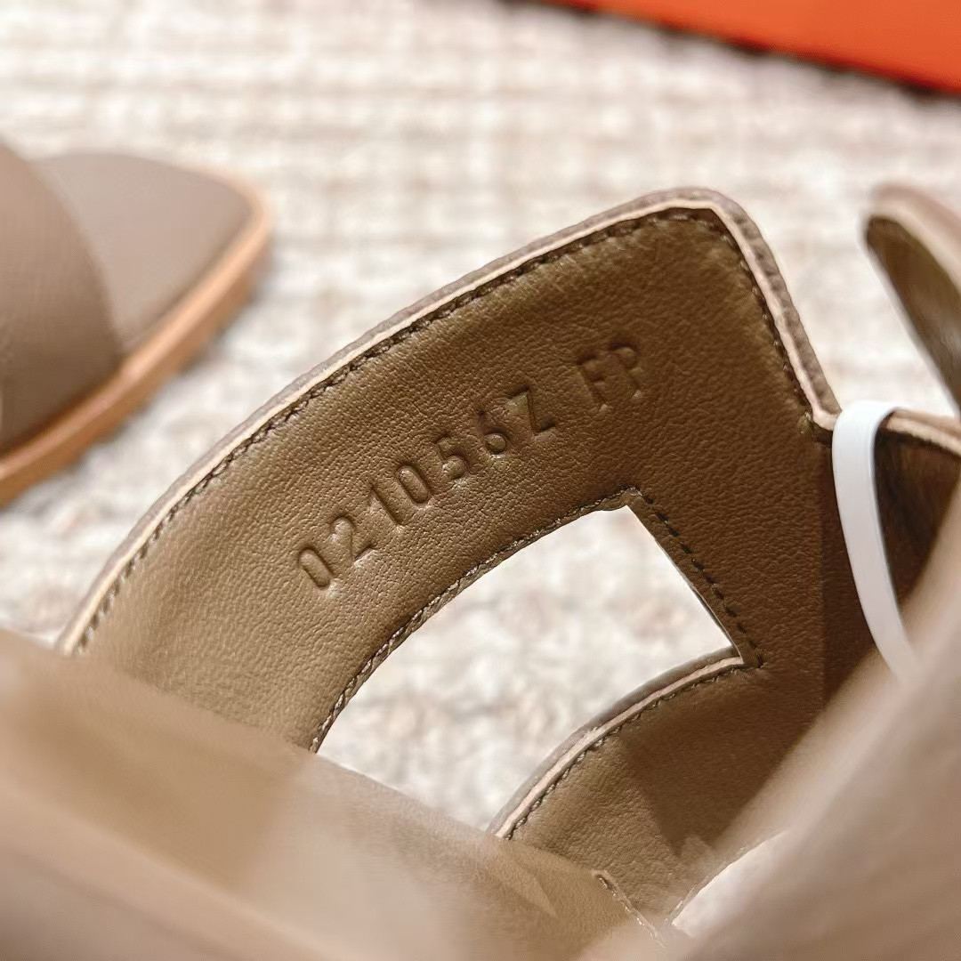 ua H**mes oran sandal
