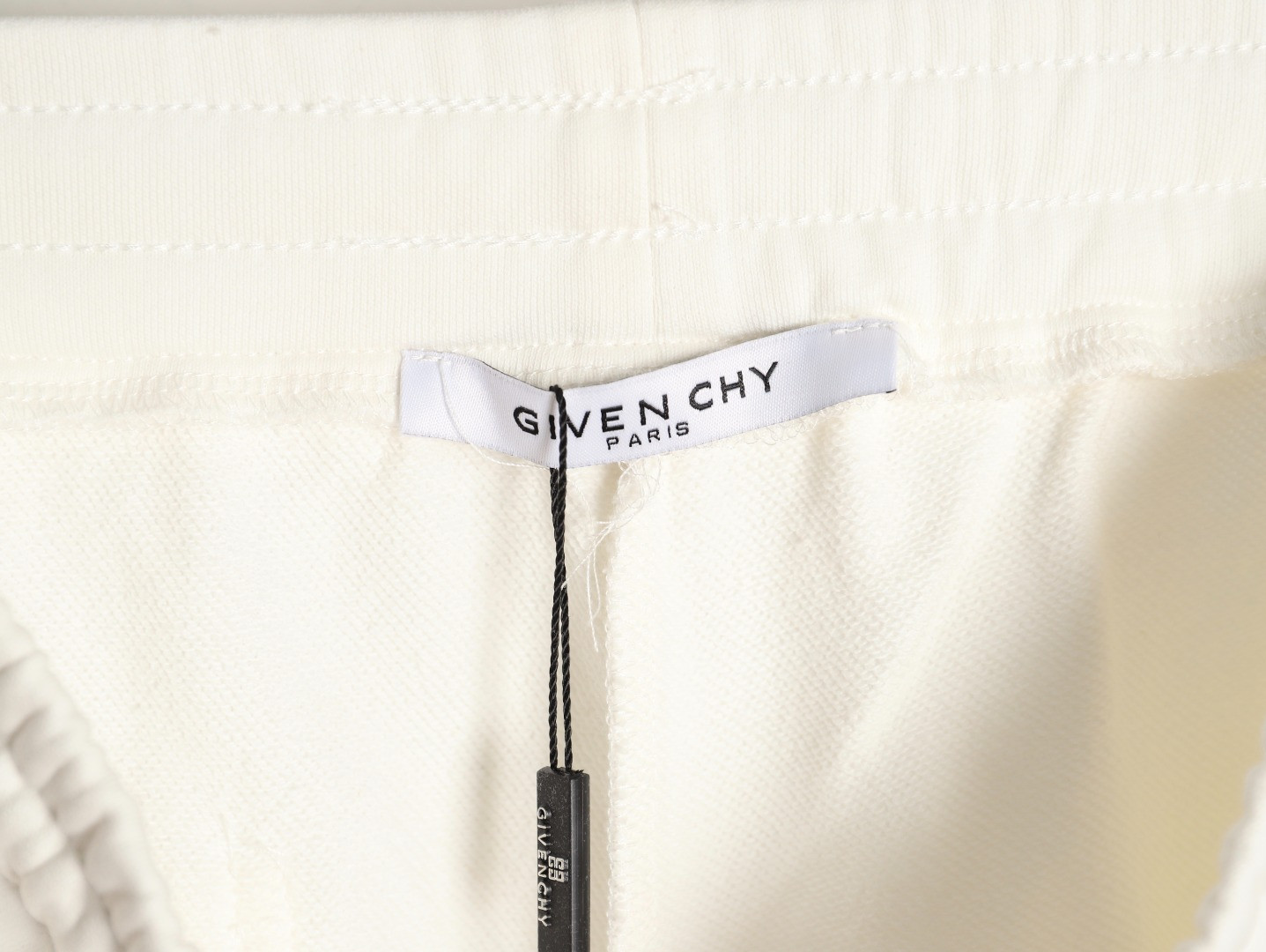 G1uenchy 25ss shorts