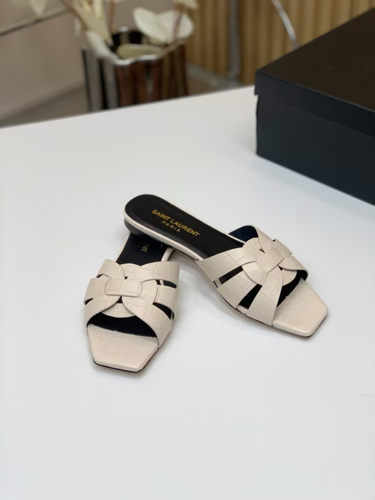 ua Y*L slides