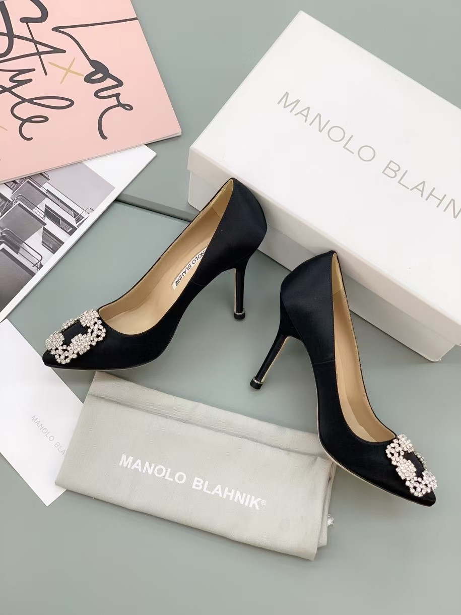 ua ma*n010 B1ah*ik hangisi black satin jewel buckle pumps