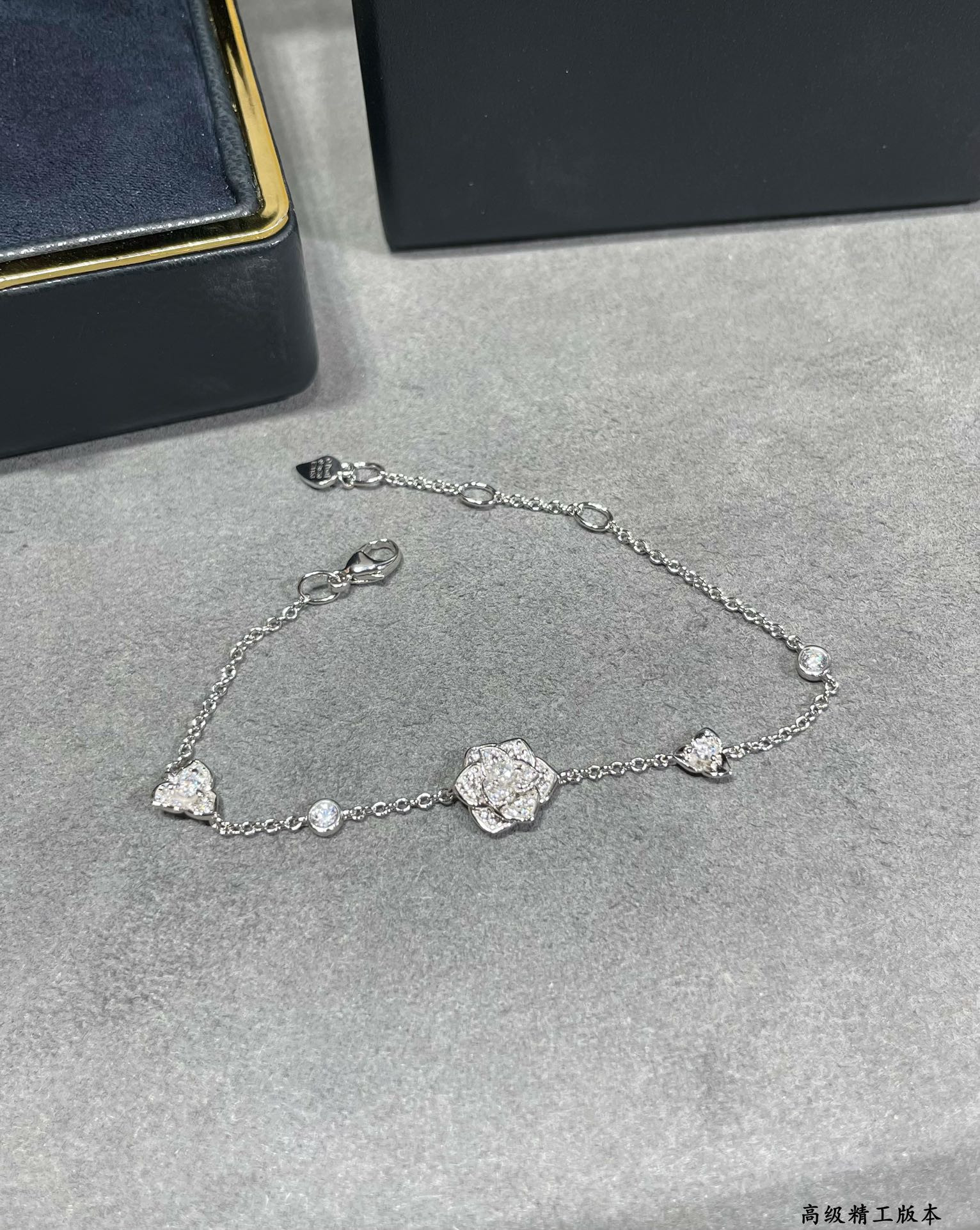 P1aget fully di*m*nd-encrusted flower bracelet