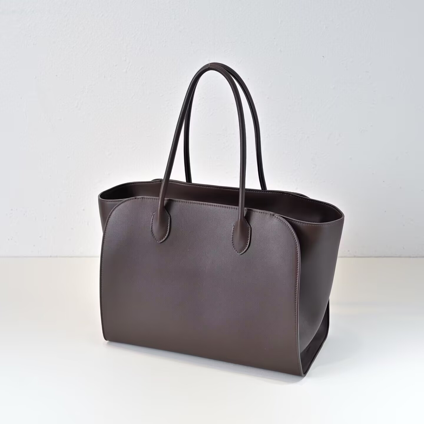 T*e R0w marlo bag in leather 35.5x16x26cm
