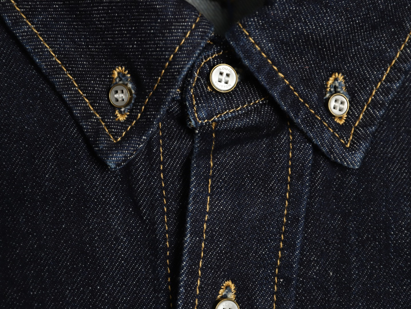 l0*is V*t0n 26ss shirt coats