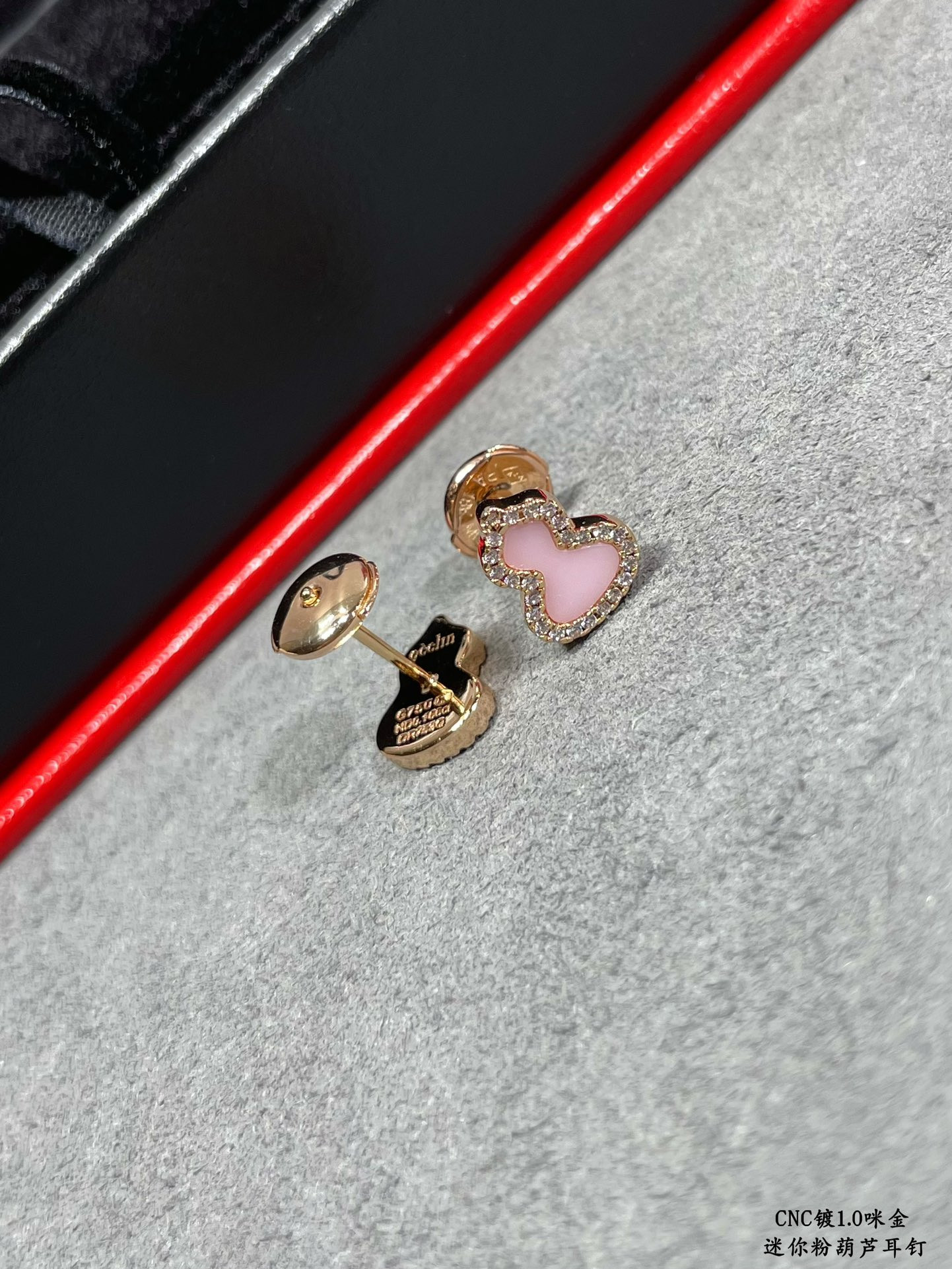 Qee1in mini gourd earrings