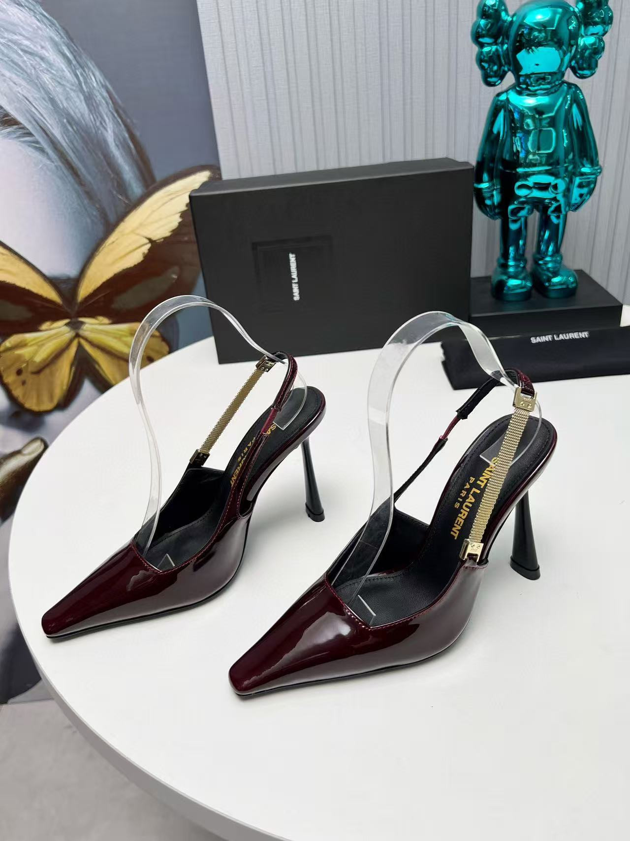 ua y*l Sa**t Lau*nt glazed calfskin lee slingback pumps