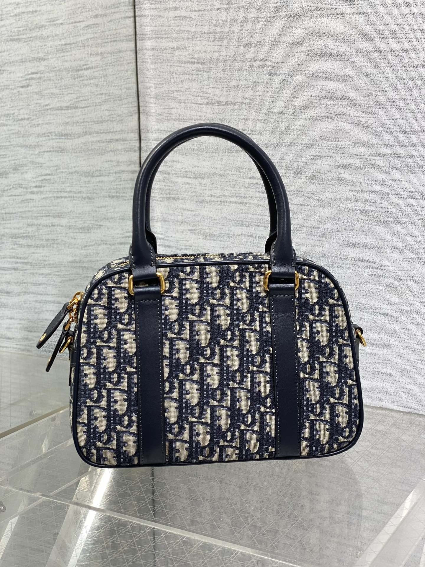 D*or medium d-vibe bowling bag 25x16x9.5cm