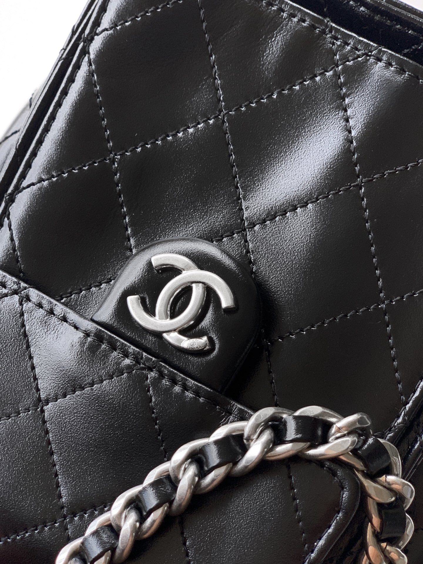 Ch*el 25c bucket bag oil wax leather 30x26x14cm