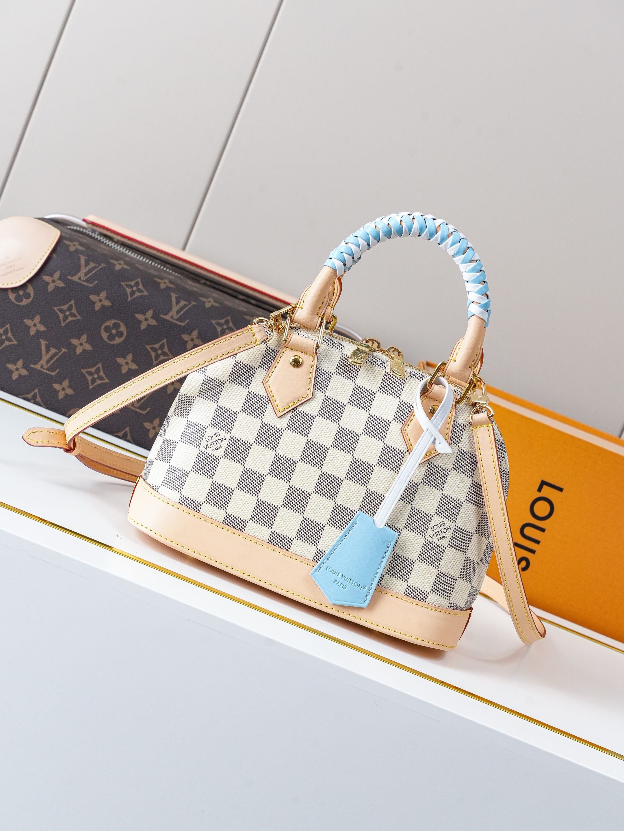 LV Alma BB N40902 23.5x17.5x11.5cm