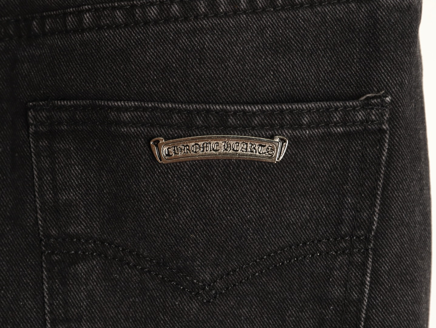 Ch**me He**ts jeans suit