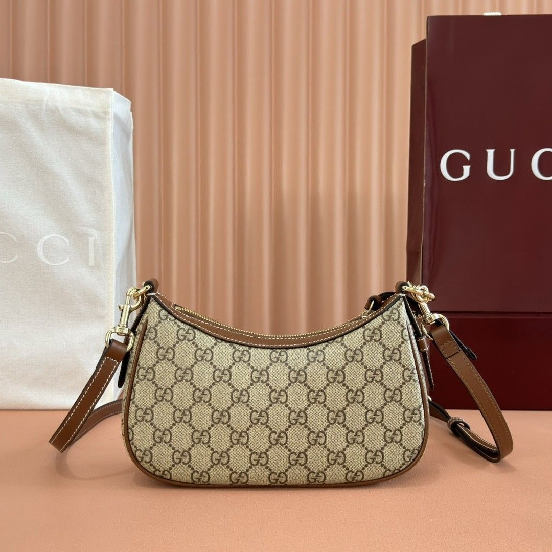 G*u*i gg emblem small shoulder bag 24x16.5x6cm