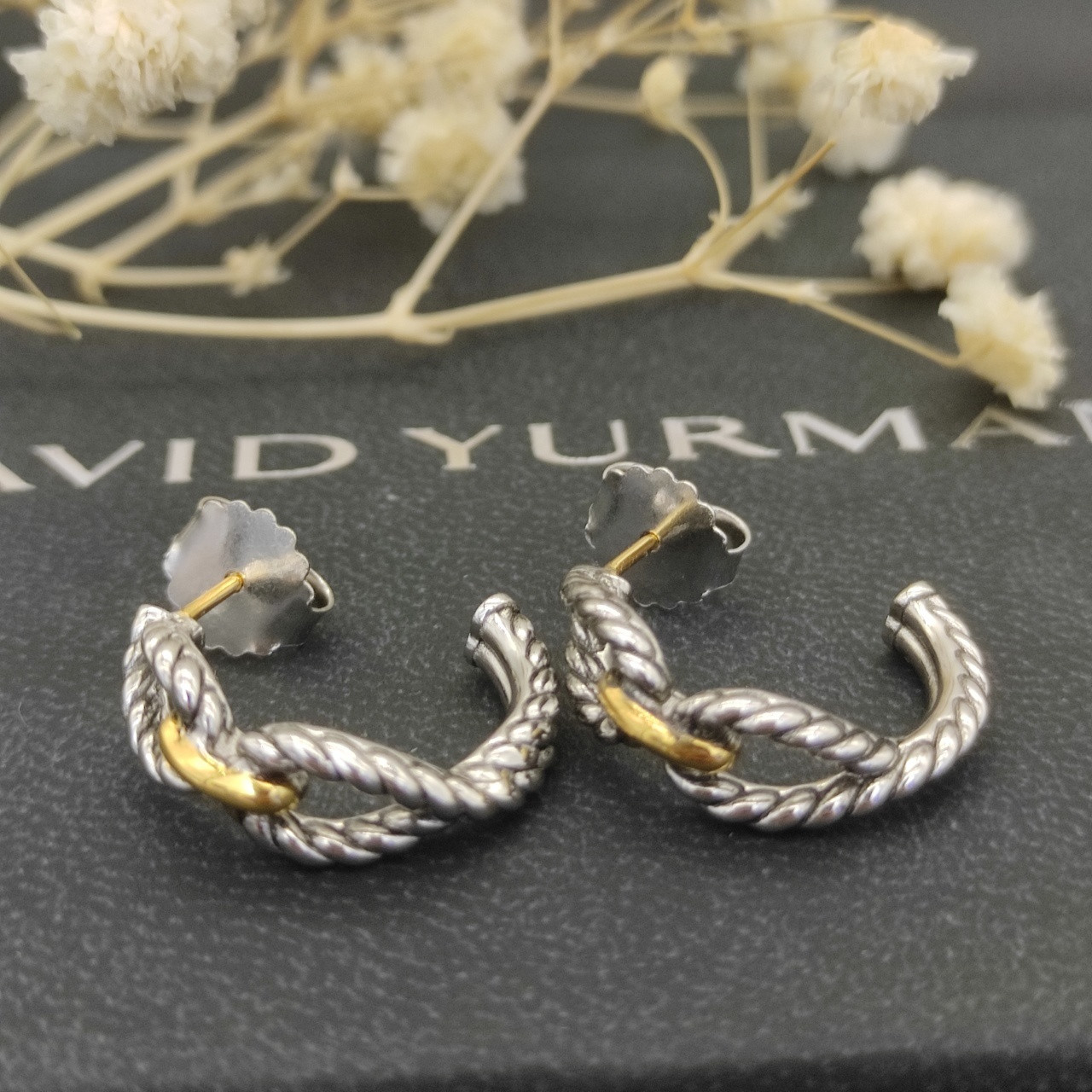 dau1d Yvrm*n twisted earrings(inner diameter about 1.5cm)