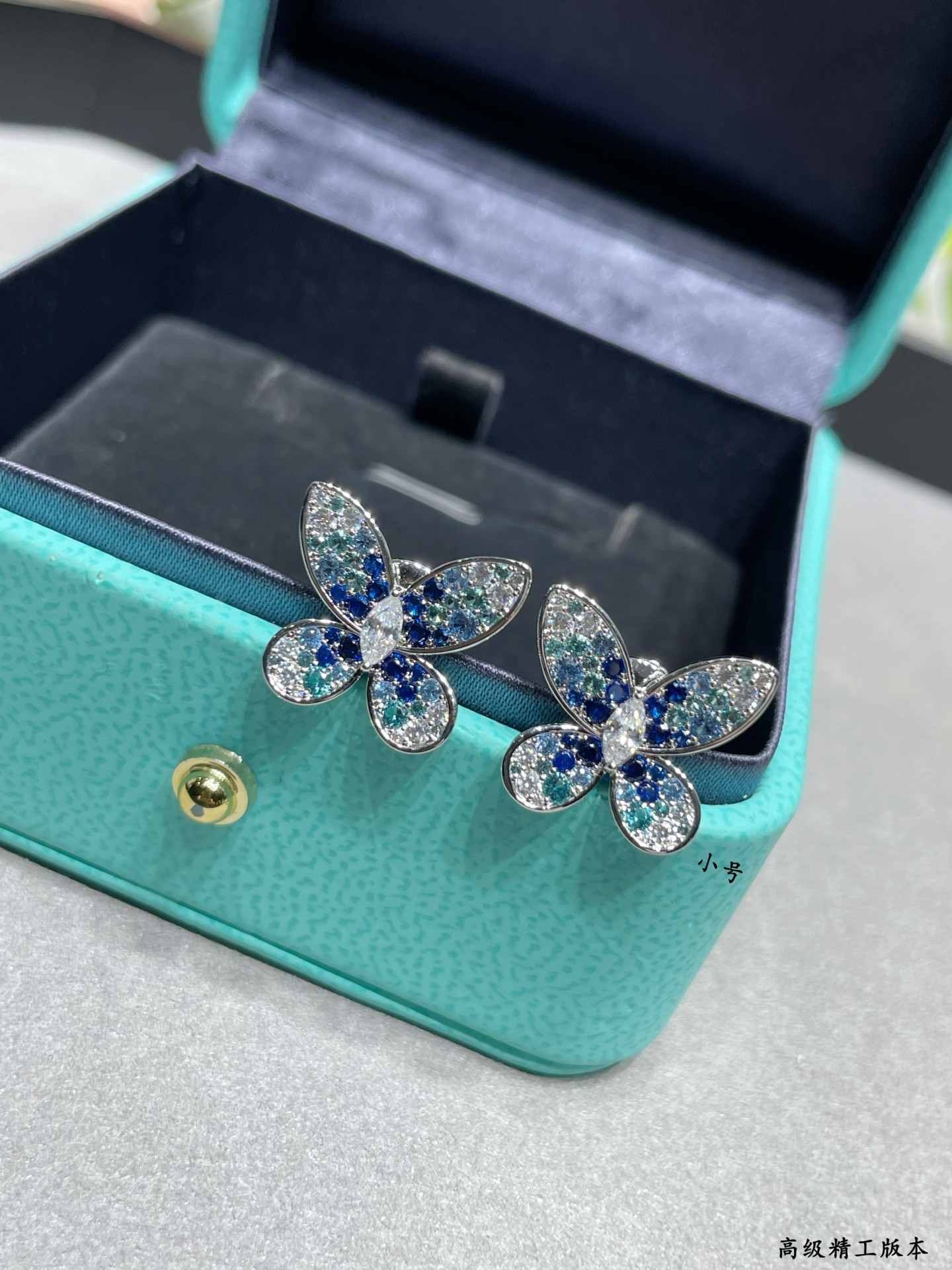 Gr*ff small earrings