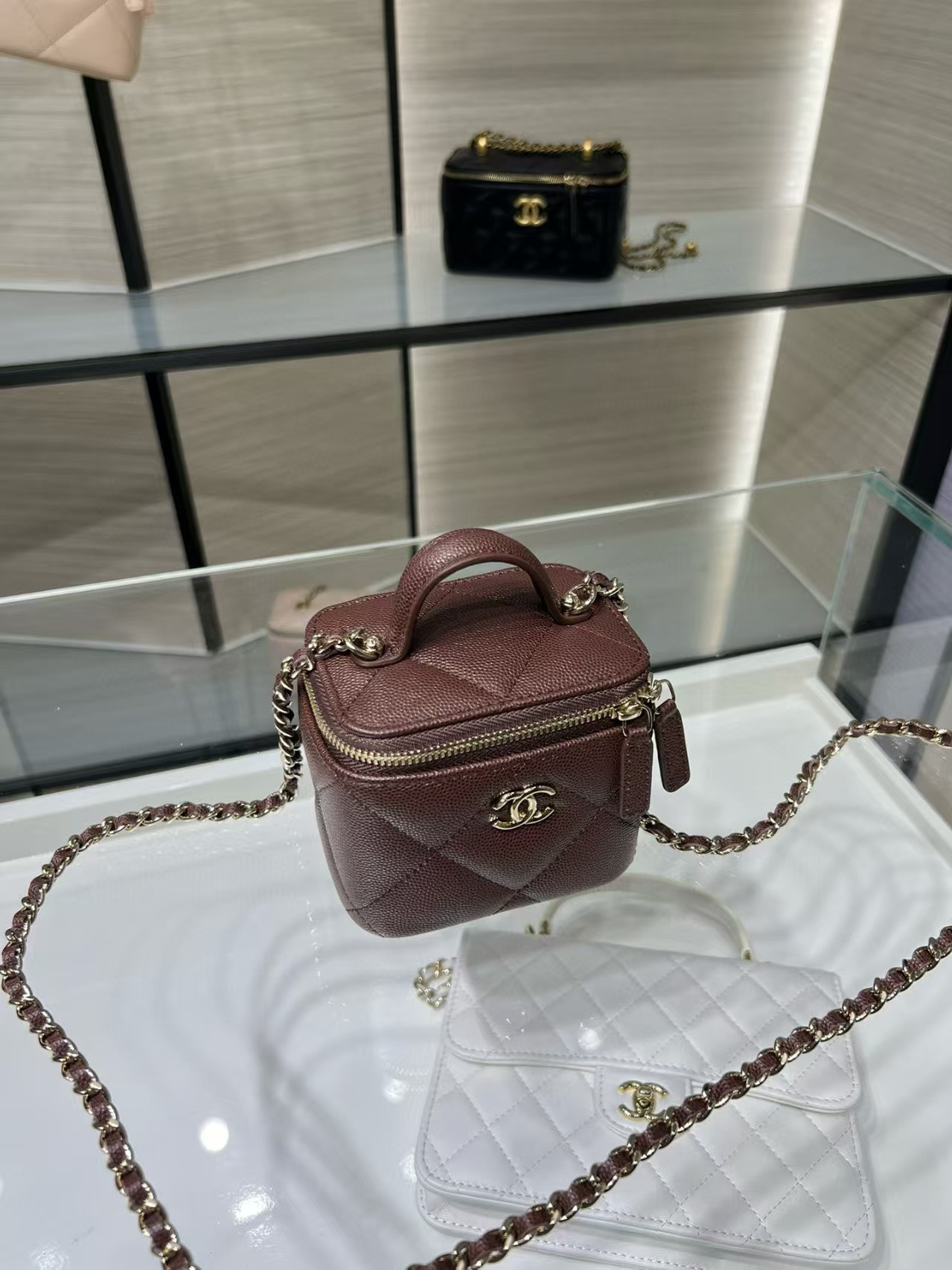 Ch*el classic top handle vanity case with chain 10x7x9cm
