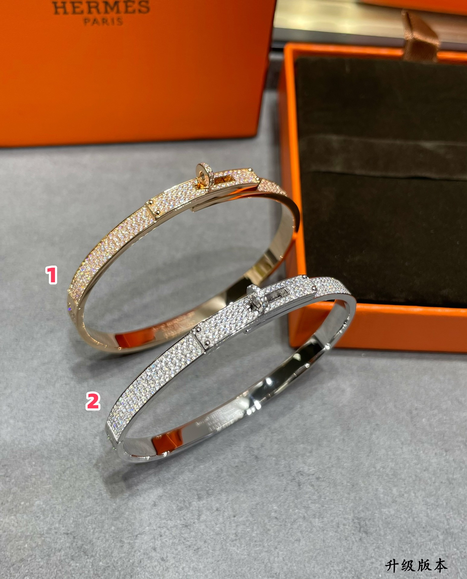 h**mes button fully Di*m*nd-encrusted bracelet