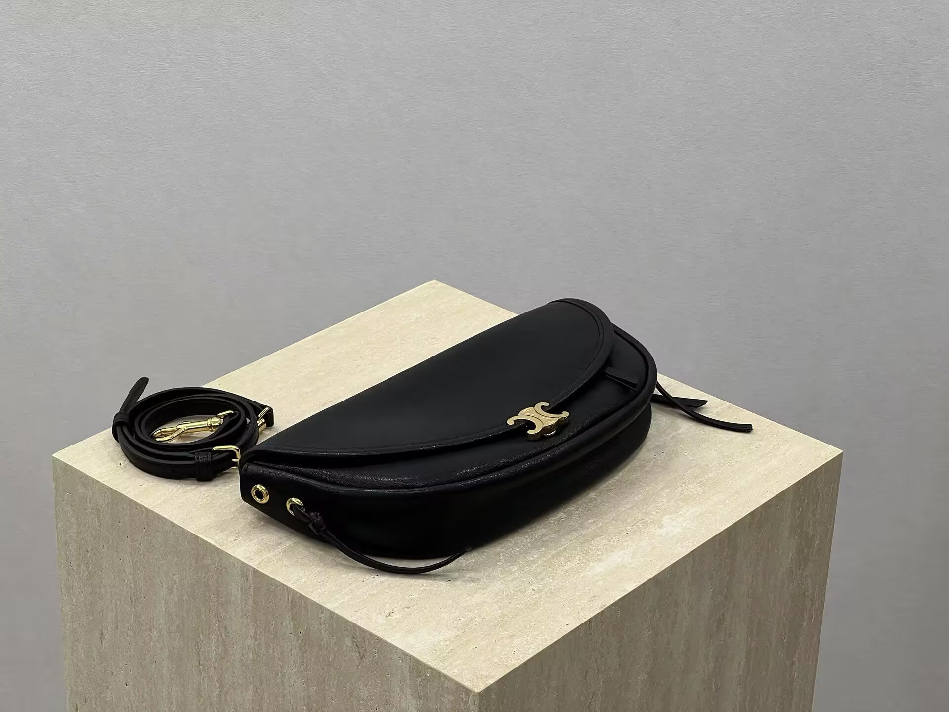 ce**e halfmoon soft triomphe bag in S*pple shiny lambskin 25x13x5cm