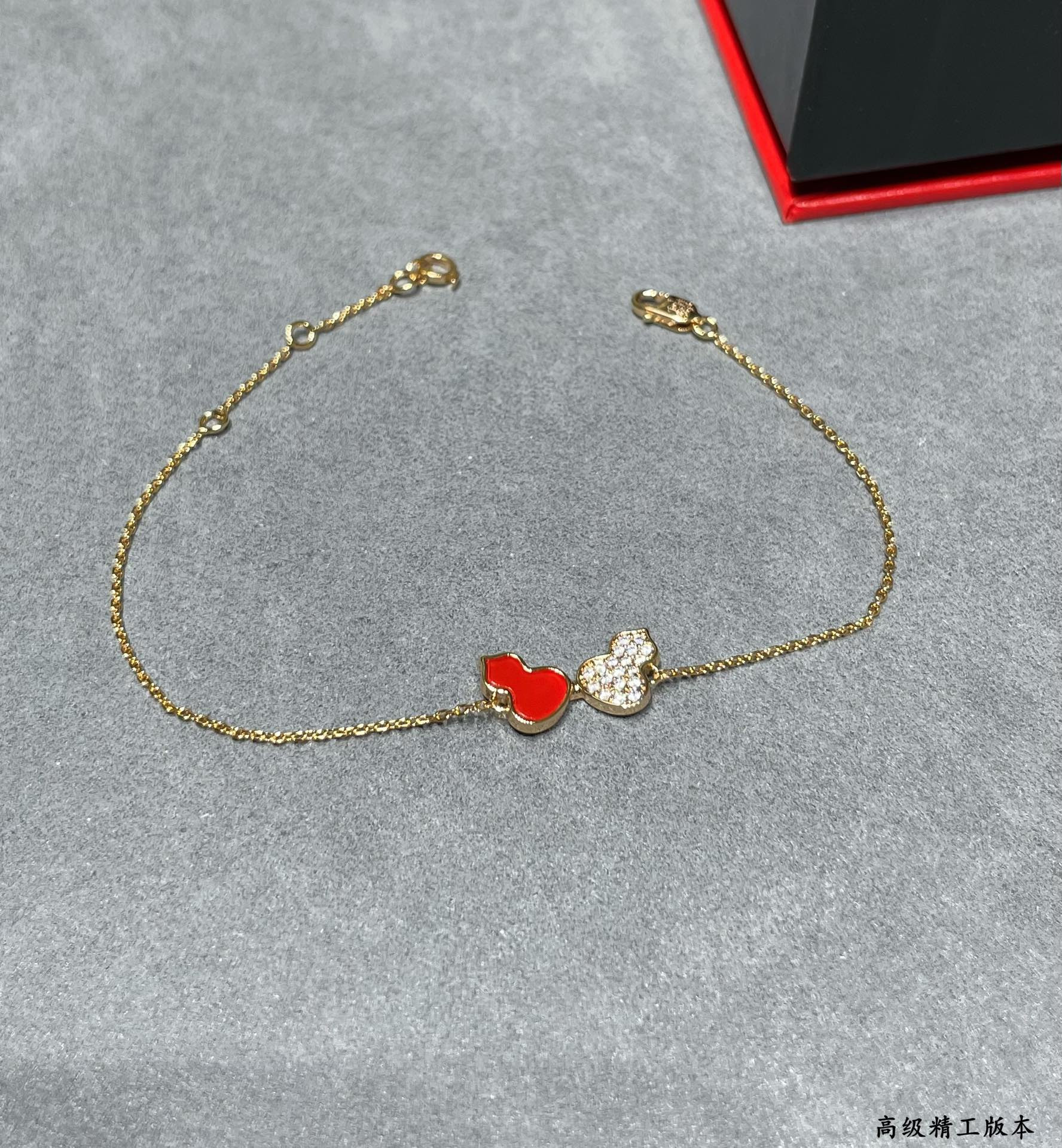 Qee1in double gourd bracelet
