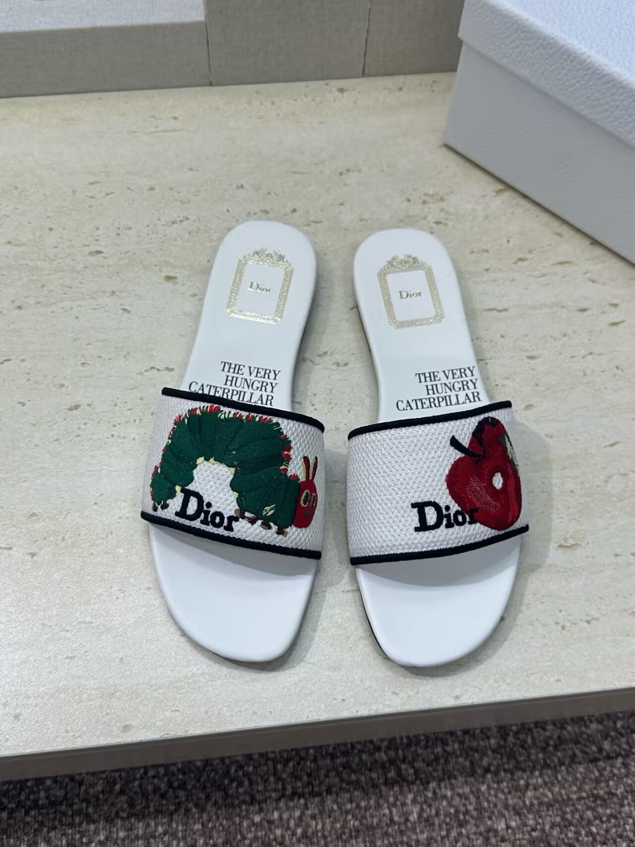 ua D*or sandalo dway