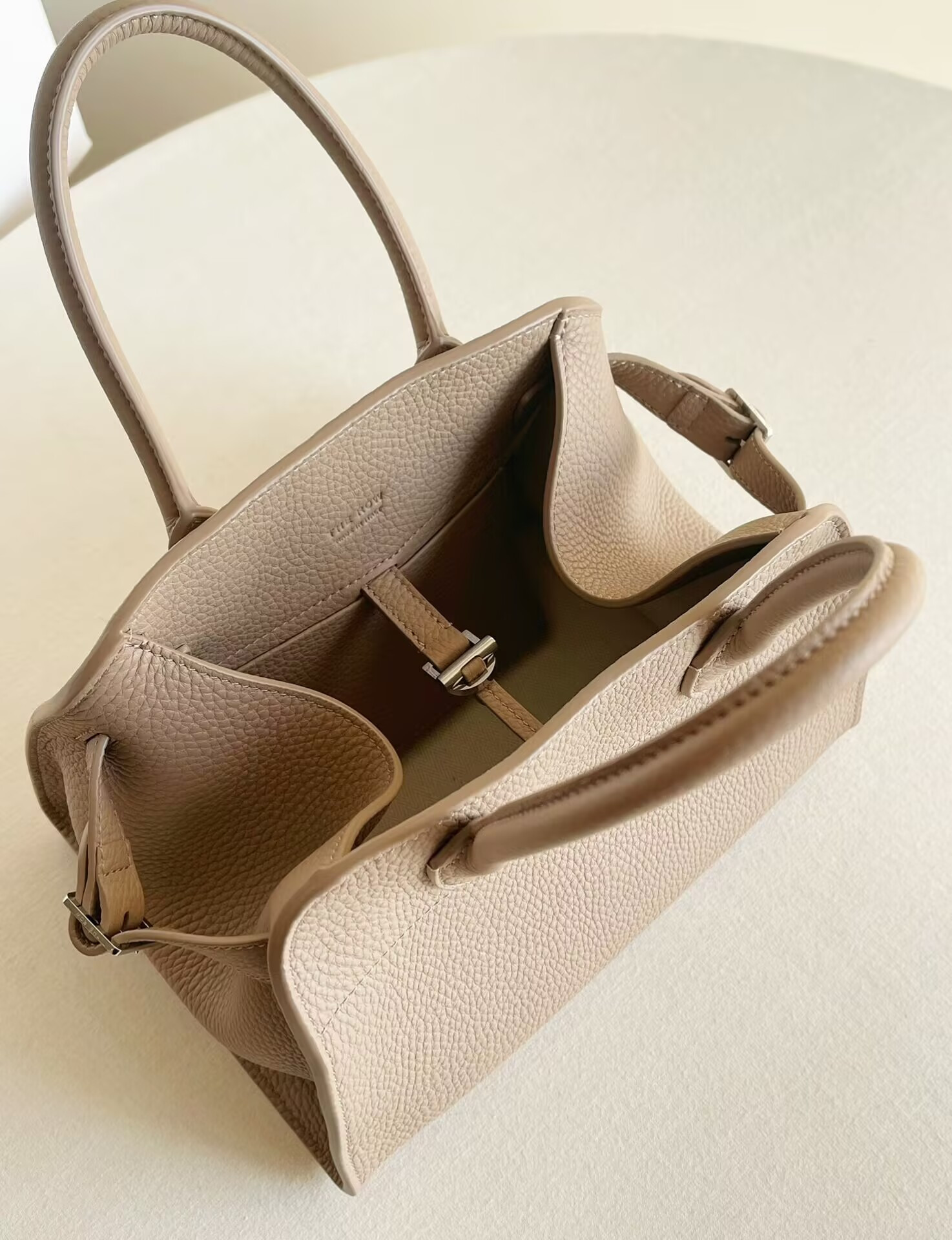 T*e R0w margaux 10 26x17.5x21cm