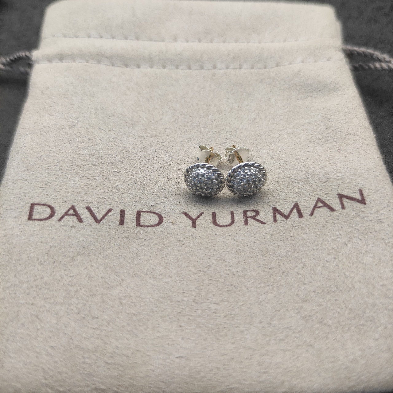 dau1d Yvrm*n 8.6mm round full di*m*nd earrings