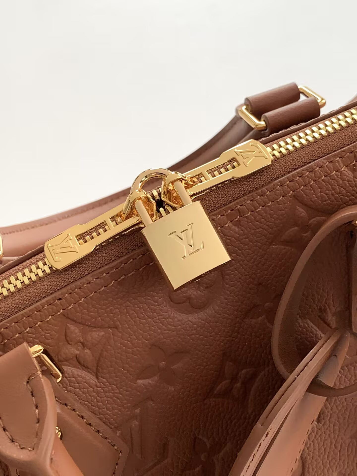 LV Speedy Soft 30 M28662 21 x 17 x 30 cm