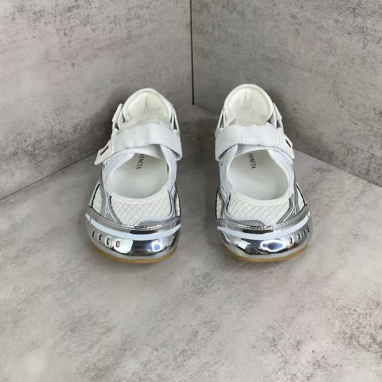 ua bo*te*ga Ve*ne*ta orbit flash mary-jane sneaker