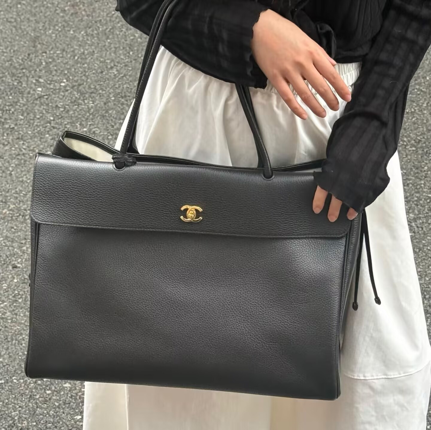 Ch*el large shopping bag grained calfskin & gold-tone metal as6289 33x43x17.5cm