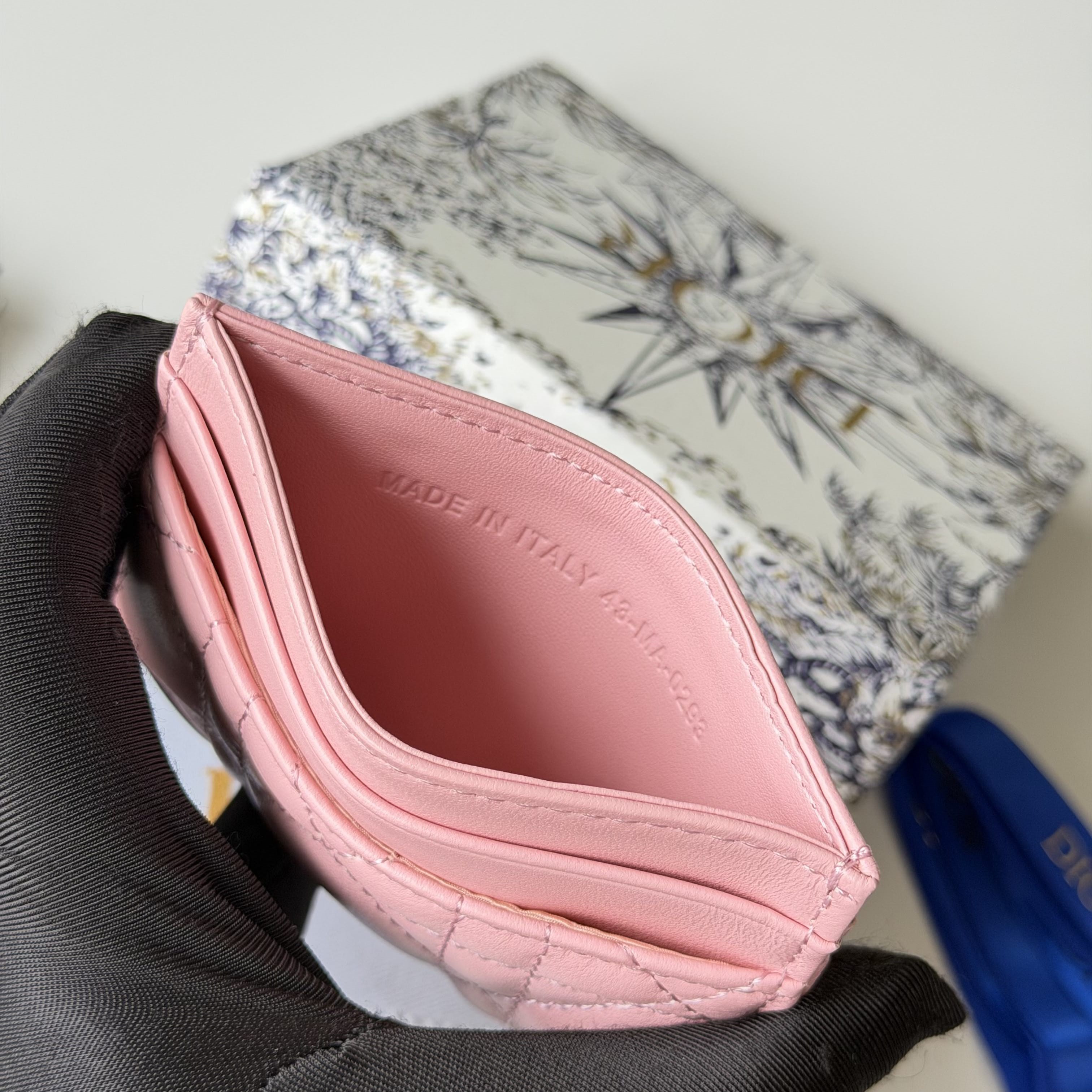 D*or lady freesia card holder 10.5 x 8 x 0.5 cm