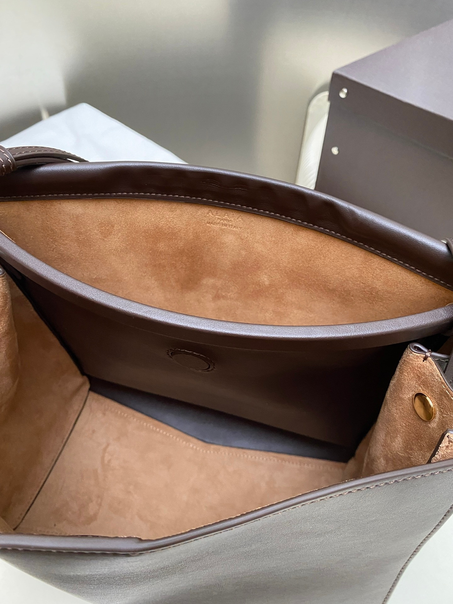 A1a1a LE CLICK SQUARE BAG IN NUBUCK 26x14x24cm